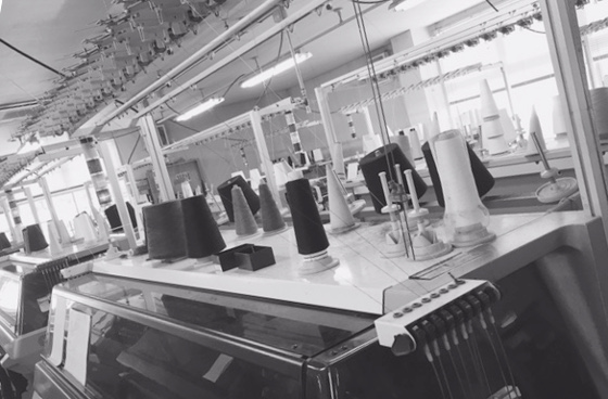 日本のものづくり精神でつくるニット